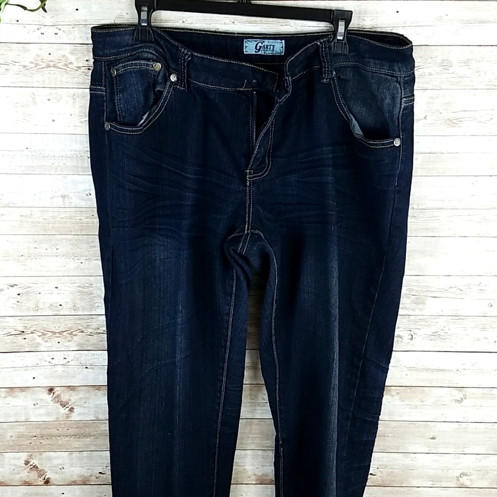 Garty, 0211, Blue Jeans, with embellishments on back pockets, Sz 20